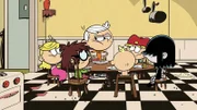 L-R: Lola, Lisa, Lincoln, Lily, Lana, Lucy