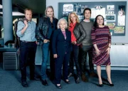 (v.li.): Helmut Bohatsch (Franz Wolfahrt), Stefan Jürgens (Carl Ribarski), Brigitte Kren (Dr. Henriette Wolf), Lilian Klebow (Penny Lanz), Andreas Kiendl (Klaus Lechner), Maria Happel (Dr. Franziska Beck).