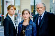 Borchert (Christian Kohlund) und Dominique (Ina Paule Klink, li.) setzen sich für Borcherts Patentochter Jenny (Lea Freund) ein.