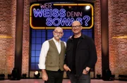 Als Kandidaten zu Gast bei "Wer weiß denn sowas?": Der Koch und Fernsehmoderator Horst Lichter (l.) und der Kunsthändler und Sachverständiger in der ZDF-Sendereihe ‚Bares für Rares‘, Sven Deutschmanek (r.).