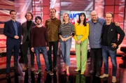 v.li.: Clemens Maria Schreiner, Historiker Richard Hemmer, Zauberwürfel-Künstler Florian Truckenthanner, Physiker Bernhard Weingartner, Nadja Bernhard, Molekularbiologin Nicole Amberg, Günther Lainer, Michael Ostrowski.