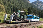 Ein leistungsstarker Elektrotriebwagen muss schieben. Lok 7 schnuppert zum ersten Mal seit 25 Jahren wieder frische Rigi-Luft.