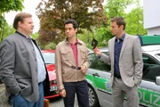 Als Geld am Tatort verschwunden ist, wird Eduardo Zanelli, der spielsüchtig ist, von Hansen und Hartl unter Druck gesetzt.