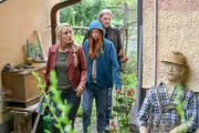 (L-R): Penny Lanz (Lilian Klebow), Nicole Kofler (Larissa Kiers), Major Carl Ribarski (Stefan Jürgens)