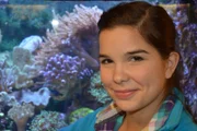 Anna nimmt die Haustierfreude heute in die bunte Welt der Aquarienfische mit.