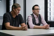 Lars (Ingo Naujoks, r.) ist davon &uuml;berzeugt, den T&auml;ter gefasst zu haben. Doch Finn (Sven Martinek, l.) ist anderer Meinung.
