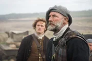 Jamie Fraser (Sam Heughan, l), Dougal MacKenzie (Graham McTavish, r)
