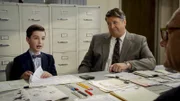 L-R: Sheldon Cooper (Iain Armitage) und George Cooper sen. (Lance Barber)