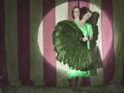 (4. Staffel) - Bette und Dor Tattler (Sarah Paulson) teilen sich fast alles - nur ihre Persönlichkeiten könnten nicht unterschiedlicher sein ...