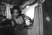 (4. Staffel) - Hat bei den Mitgliedern der Freak Show eine neue Familie gefunden: Deiree Dupree (Angela Bassett) ...