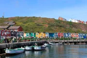NDR Fernsehen MARETV, "Helgoland", am Donnerstag (01.08.13) um 21:00 Uhr. Hummerbuden und Börteboote – dafür ist Helgoland berühmt.