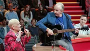 Mike Krüger singt ein Ständchen für Hella von Sinnen