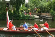 SRF DOK Auf der Themse – Englands könglicher Fluss Fünf Tage rudern im Auftrag Ihrer Majestät: David Barber und sein Team zählen einmal im Jahr die Schwäne der Queen.