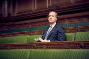 John Stonehouse (Matthew Macfadyen) im House of Commons