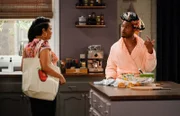 Randi (Kyla Pratt, l.); Carter (Julian Gant, r.)