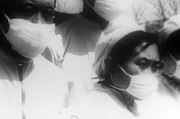 Die 19-jährige Chinesin Yang berichtet von den Folgen eines Einsatzes von Pestbakterien als biologische Waffe durch die Einheit 731 der japanischen Armee.