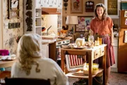 L-R: Brenda Sparks (Melissa Peterman), Mary Cooper (Zoe Perry)