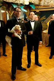 Atlantic City kingpin Nucky Thompson battles for control of the area's bootleg whiskey business.