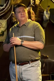 George Cooper sen. (Lance Barber)