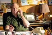 Dale Ballard (Craig T. Nelson).