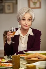 Constance 'Meemaw' Tucker (Annie Potts)