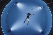 After Steve's CIA agent friend is killed, McGarrett lets himself be captured by the group he thinks is responsible and endures a torturous sensory deprivation tank to find the killer. Also, Tani wrestles with whether or not she will tell McGarrett about the murder weapon she found at Adam's house.