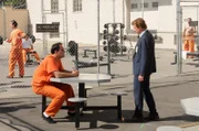 Jared (Todd Stashwick, l.), Sohn aus gutem Hause, sitzt wegen Mordes in Haft. Er will, dass Patrick (Simon Baker, r.) seine Unschuld beweist.
