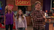 Kris Hart (Kelly Sullivan),Piper Hart (Ella Anderson), Henry Hart (Jace Norman)