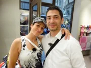 Diana zusammen mit ihrer Shoppingbegleitung Thomas.