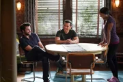 Von links: Connor Walsh (Jack Falahee), Oliver Hampton (Conrad Ricamora) und Michaela Pratt (Aja Naomi King)  Die Verwendung des sendungsbezogenen Materials ist nur mit dem Hinweis und Verlinkung auf TVNOW gestattet.