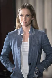 Reid besucht, zusammen mit JJ (AJ Cook), Cat im Gefängnis um herauszufinden, wo Lindsay seine Mutter gefangen hält. Doch die Psychopathin rückt nicht so einfach mit der Sprache heraus: Sie will ein Spiel mit Reid spielen ...