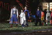 Frankie ist zunächst nicht begeistert, dass sie an Halloween mit Brick und dessen Freunden in der Nachbarschaft herumgehen muss. Doch dabei lernt sie etwas Wichtiges über sich selbst.