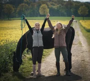 Nina, Trainerin Jenny Wild und Wallach Eddi