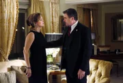 Niemand aus seiner Familie weiß, dass Frank (Tom Selleck, r.) eine Affäre mit der Topjournalistin Melanie (Margaret Colin, l.) hat ...