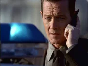 John Doggett (Robert Patrick) hegt den Verdacht, dass die beiden Toten der Rachsucht eines anderen Verstorbenen zum Opfer gefallen sind.