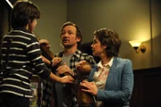 Gregor und Felix geraten erneut in Streit. Von links: Felix Kramer (Shayan Hartmann), Gregor (Holger M. Wilhelm) und Maria Brunner (Daniela März).
