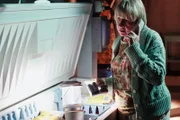 In Fairview gibt es einen Stromausfall, durch den vor allem Mrs. McClusky (Kathryn Joosten) sehr beunruhigt ist ...