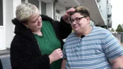 Noah (li.) gefällt Jacks neuer Look