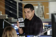 Geben Torres' (Wilmer Valderrama) Befragungen von Freunden, Kollegen und Familie der Toten Aufschluss über den angeblichen Selbstmord oder ihr Doppelleben?