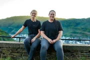 Am Abend des 14. Juli 2021 zerstört die Flutwelle an der Ahr ihr Weingut. Aufgeben ist für die Schwestern Meike und Dörte Näkel keine Option. Sie bauen wieder auf.