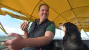 Auf der autofreien Insel Juist wird fast alles mit der Pferdekutsche transportiert. Bei Karen Bauer gibt’s das Frühstück im Sommer auch mal auf dem Bock – um Zeit zu sparen!