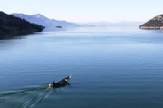 Fischerboot auf dem Skutari-See