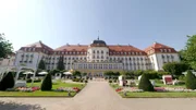 Prachtvolle Bäderarchitektur: Das Ostseebad Sopot ist berühmt für seine Kureinrichtungen, das „Grand Hotel Sopot“ wurde 1927 als Kasinohotel eröffnet. Heute strahlt es wieder im alten Glanz.