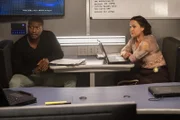 Ray Cannon (Edwin Hodge, l.); Hana Gibson (Keisha Castle-Hughes, r.)