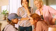 Von links: Die 13-jährige Chloe (Alycia Debnam Carey) wird von Regan (Zoe Naylor), Stevie (Simmone Mackinnon) und Jodi (Rachael Carpani) verhört. Hat sie den Schafbock gestohlen?