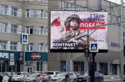 „Werde ein siegreicher Soldat!“ – Mit diesem Slogan sucht die Armee überall in Russland nach neuen Rekruten wie hier in Sankt Petersburg.