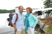 Simone (Heike Trinker) und Thomas (Jochen Horst) haben Zweifel an der Notlandung. Hat Martin hier seine Finger im Spiel?