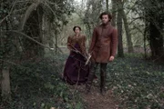 Katharina von Aragon (Charlotte Hope, l.); Henry VIII. (Ruairi O'Connor. r.)