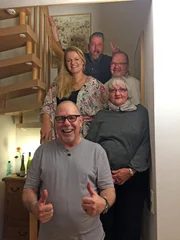 Von hinten nach vorne: Reiko, Hubertus, Kerrin, Sabine und Gastgeber Michael