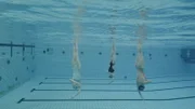 Synchronschwimmen - Hanni hält die Luft an